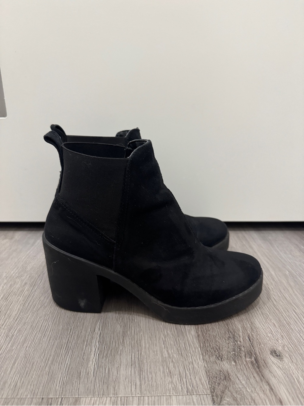 Topshop Black Suede Chelsea Block Heel Booties